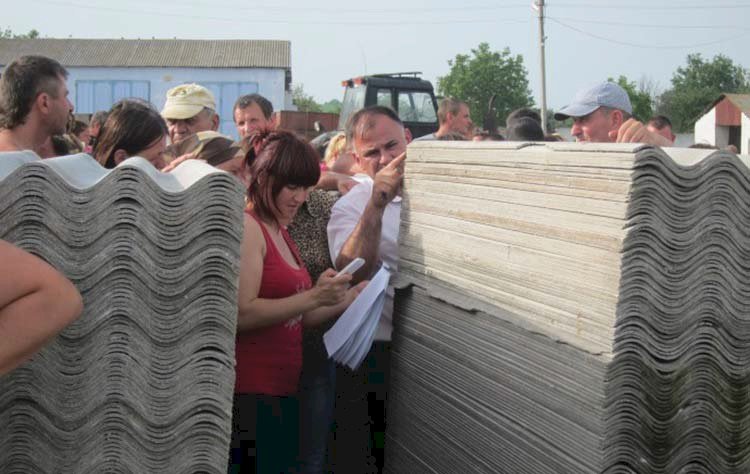 Azbestul cancerigen are poarta deschisă spre Republica Moldova